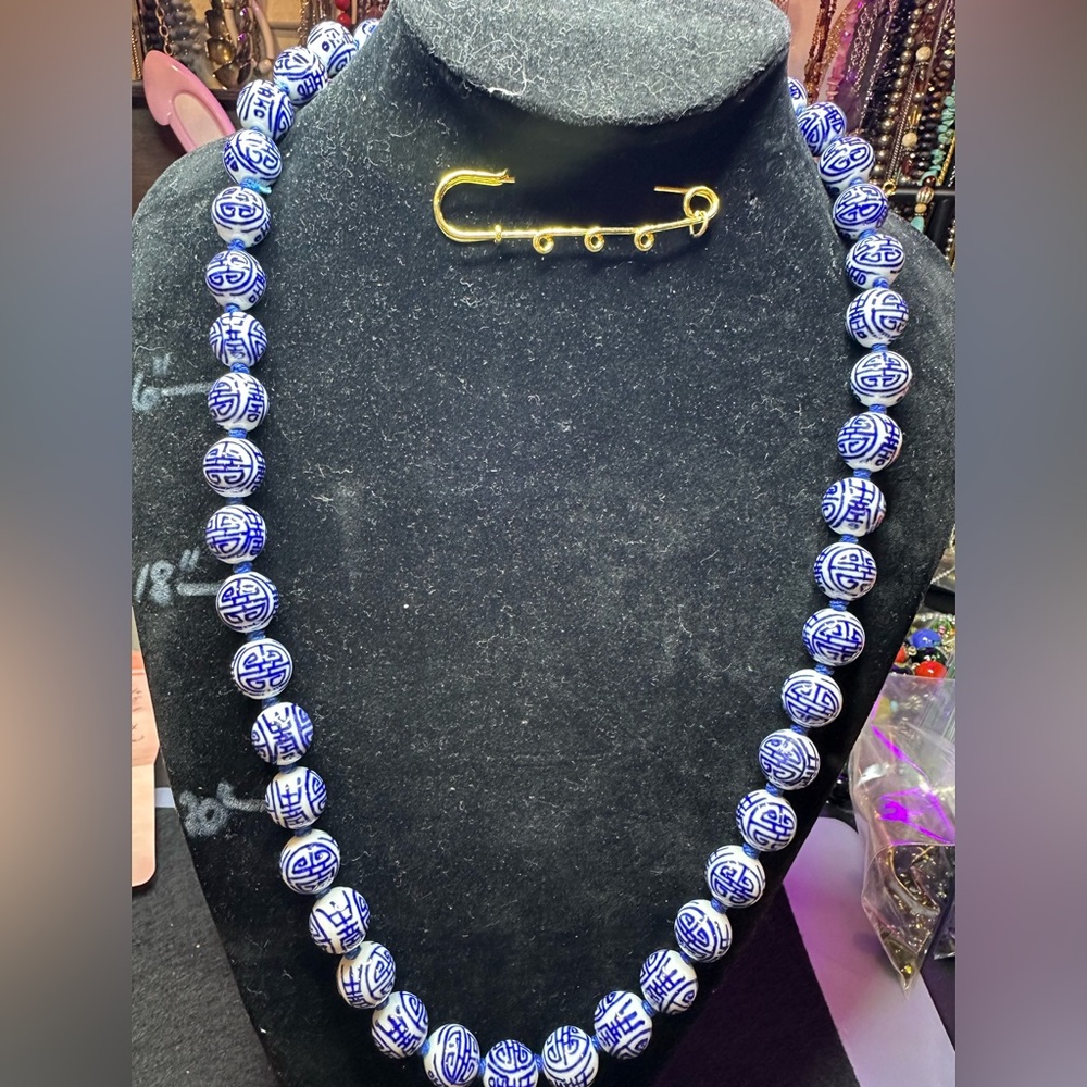 Vintage Asian Chinese Export Blue White Porcelain Bead Necklace Hand Knotted